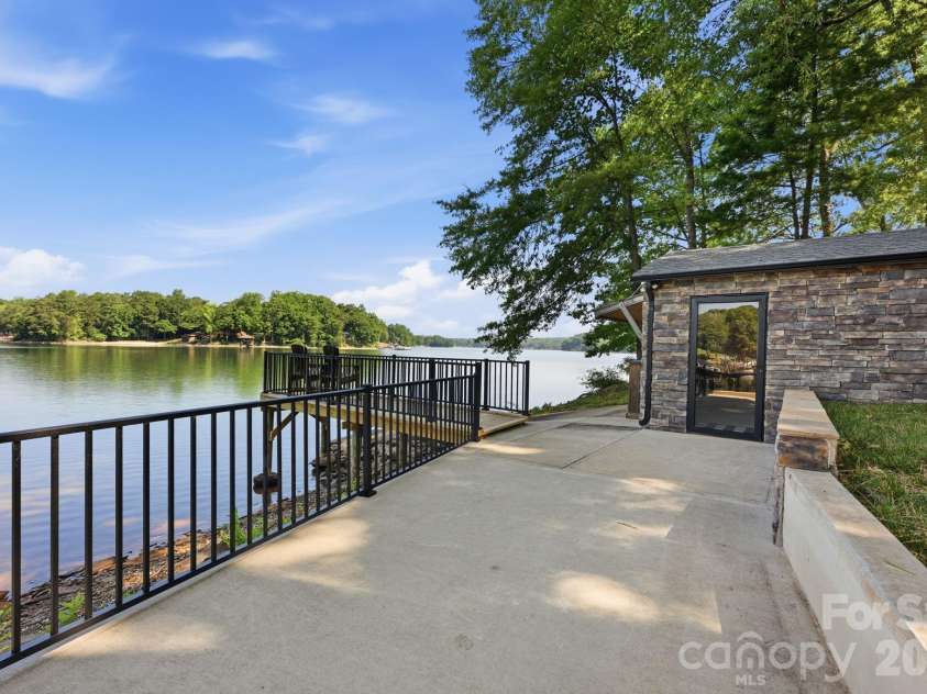 1367 Roundstone Road, Sherrills Ford, NC 28673.  MLS# CAR4401103, YatesRealty ID 37246. 
