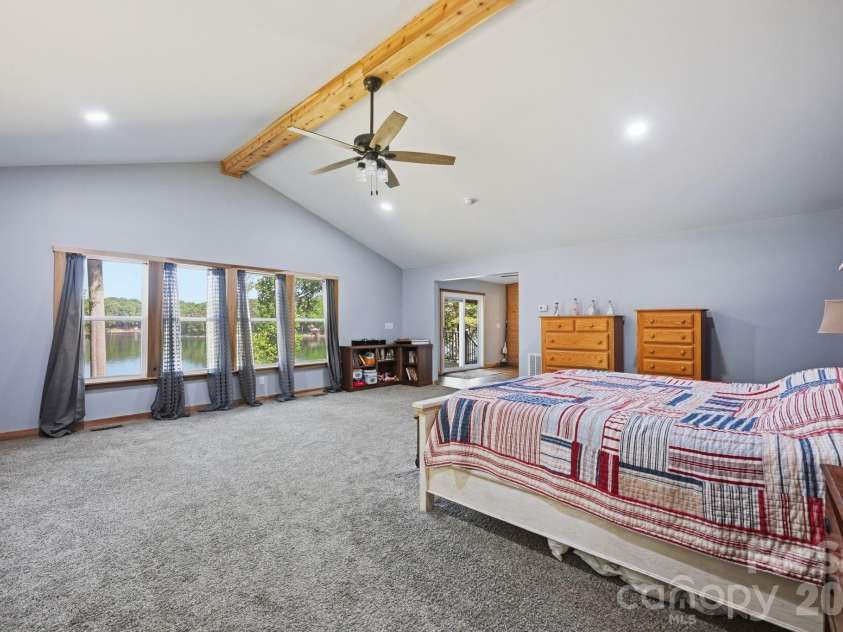 1367 Roundstone Road, Sherrills Ford, NC 28673.  MLS# CAR4401103, YatesRealty ID 37246. Primary Suite