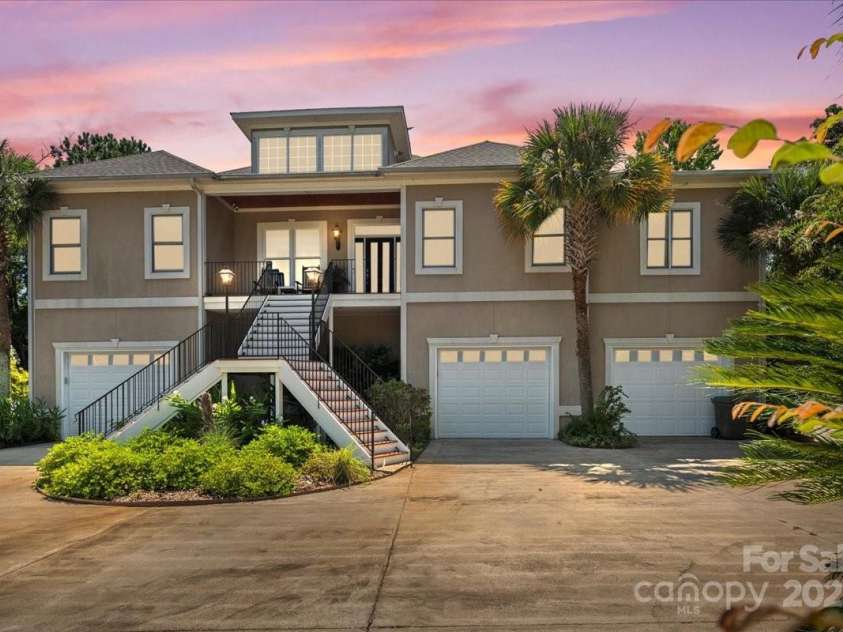 2429 Singleton Point, Liberty Hill, SC 29074.  MLS# CAR4297932, YatesRealty ID 3725. 