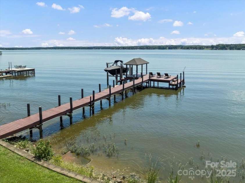 2429 Singleton Point, Liberty Hill, SC 29074.  MLS# CAR4297932, YatesRealty ID 3725. 
