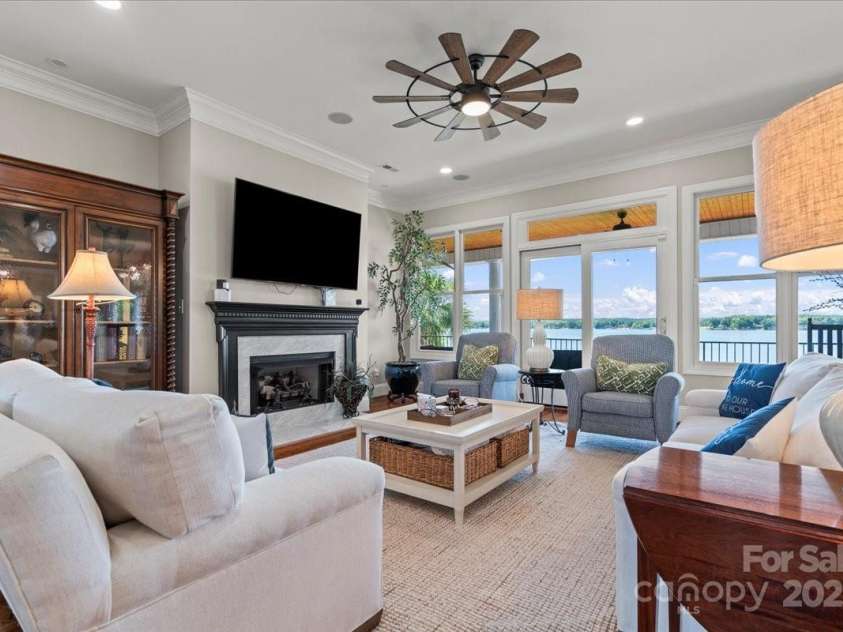 2429 Singleton Point, Liberty Hill, SC 29074.  MLS# CAR4297932, YatesRealty ID 3725. 