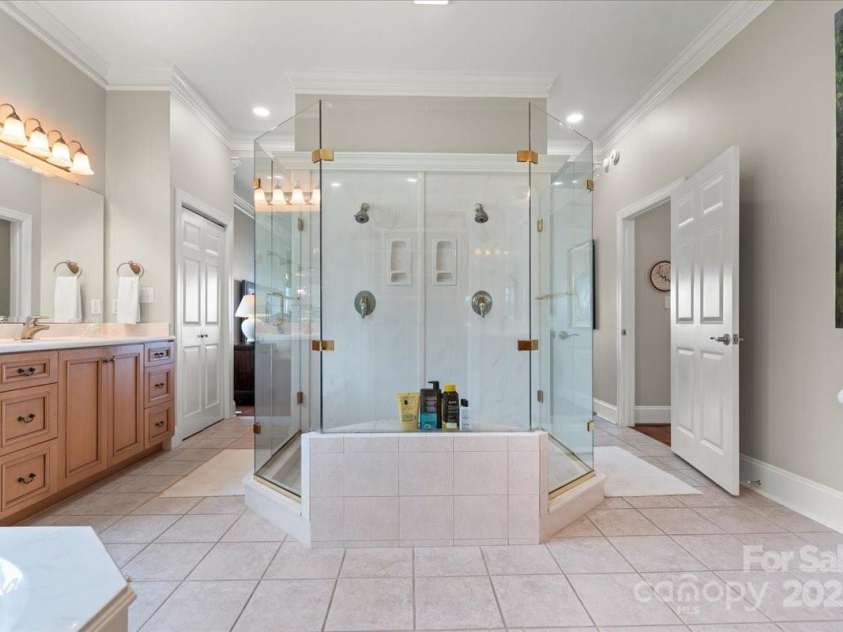 2429 Singleton Point, Liberty Hill, SC 29074.  MLS# CAR4297932, YatesRealty ID 3725. 