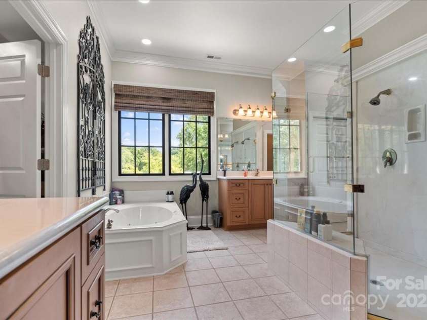 2429 Singleton Point, Liberty Hill, SC 29074.  MLS# CAR4297932, YatesRealty ID 3725. 