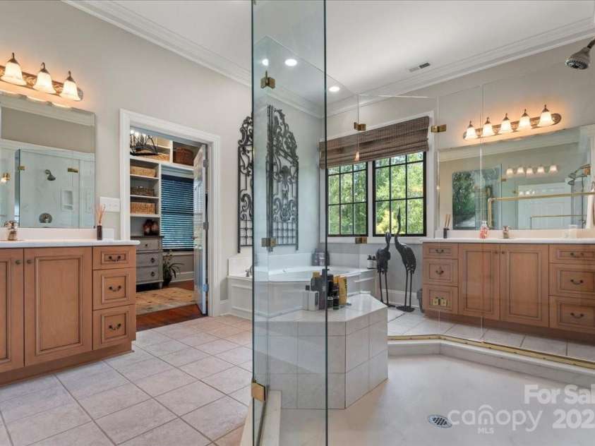 2429 Singleton Point, Liberty Hill, SC 29074.  MLS# CAR4297932, YatesRealty ID 3725. 