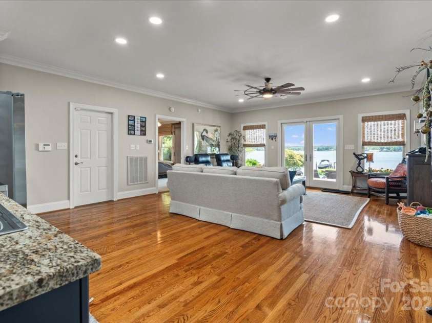 2429 Singleton Point, Liberty Hill, SC 29074.  MLS# CAR4297932, YatesRealty ID 3725. 