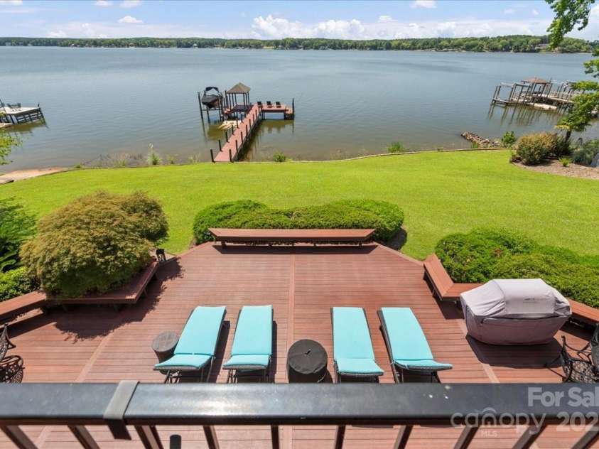 2429 Singleton Point, Liberty Hill, SC 29074.  MLS# CAR4297932, YatesRealty ID 3725. 