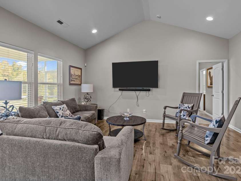 5143 Arbordale Way, Mount Holly, NC 28120.  MLS# CAR4313624, YatesRealty ID 3725. 