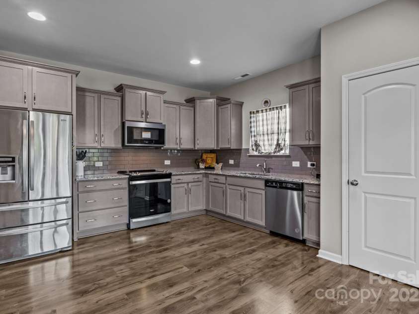 5143 Arbordale Way, Mount Holly, NC 28120.  MLS# CAR4313624, YatesRealty ID 3725. 