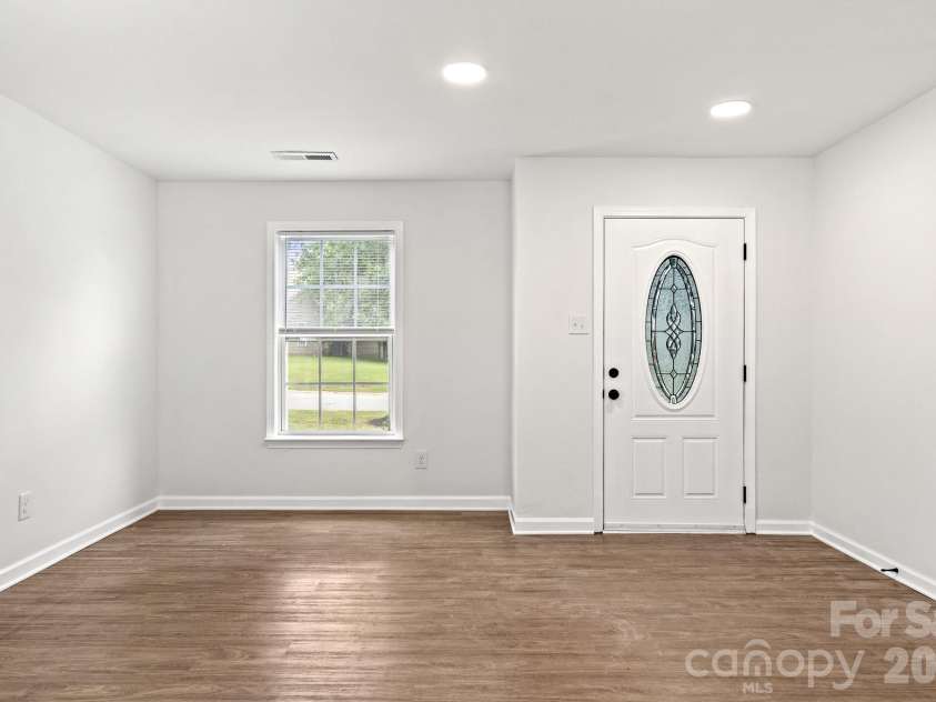 426 Brookhollow Drive, York, SC 29745.  MLS# CAR4391037, YatesRealty ID 37250. 