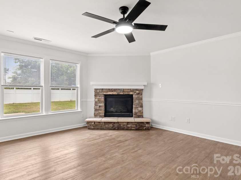 426 Brookhollow Drive, York, SC 29745.  MLS# CAR4391037, YatesRealty ID 37250. 