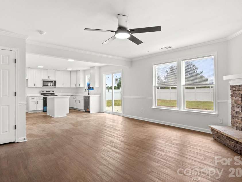 426 Brookhollow Drive, York, SC 29745.  MLS# CAR4391037, YatesRealty ID 37250. 