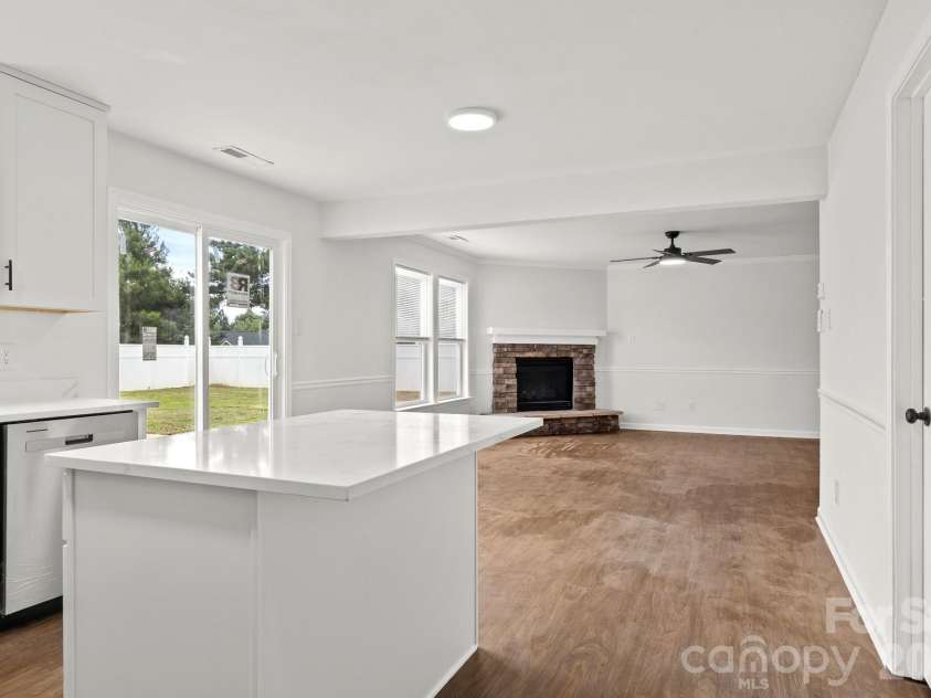 426 Brookhollow Drive, York, SC 29745.  MLS# CAR4391037, YatesRealty ID 37250. 