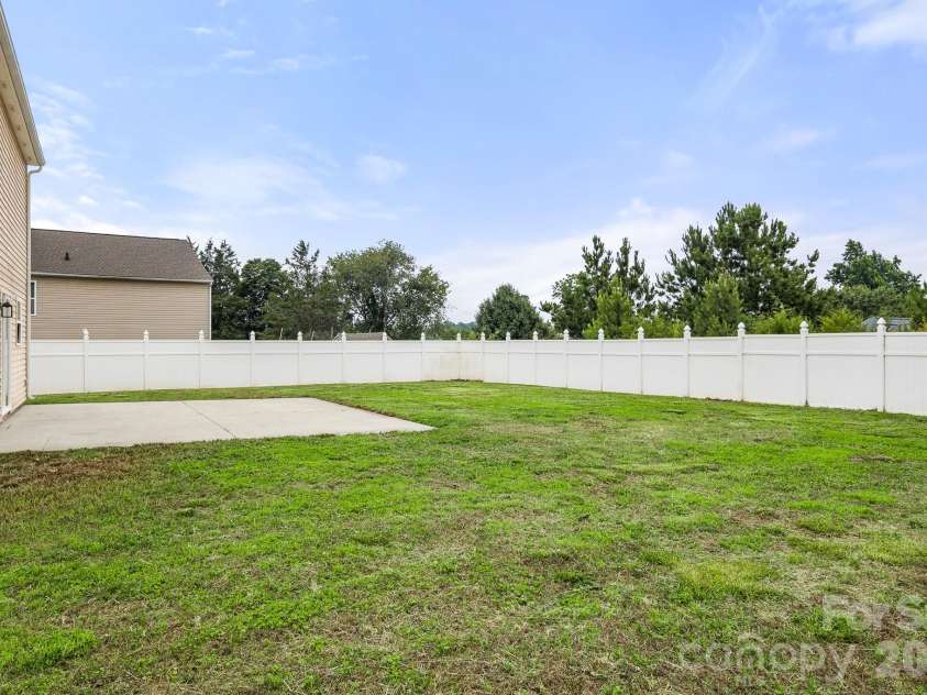 426 Brookhollow Drive, York, SC 29745.  MLS# CAR4391037, YatesRealty ID 37250. 