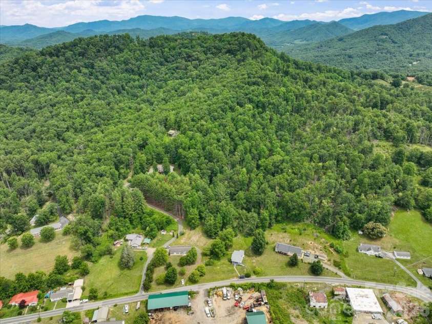 659 Newdale Church Road, Burnsville, NC 28714.  MLS# CAR4420284, YatesRealty ID 37251. 