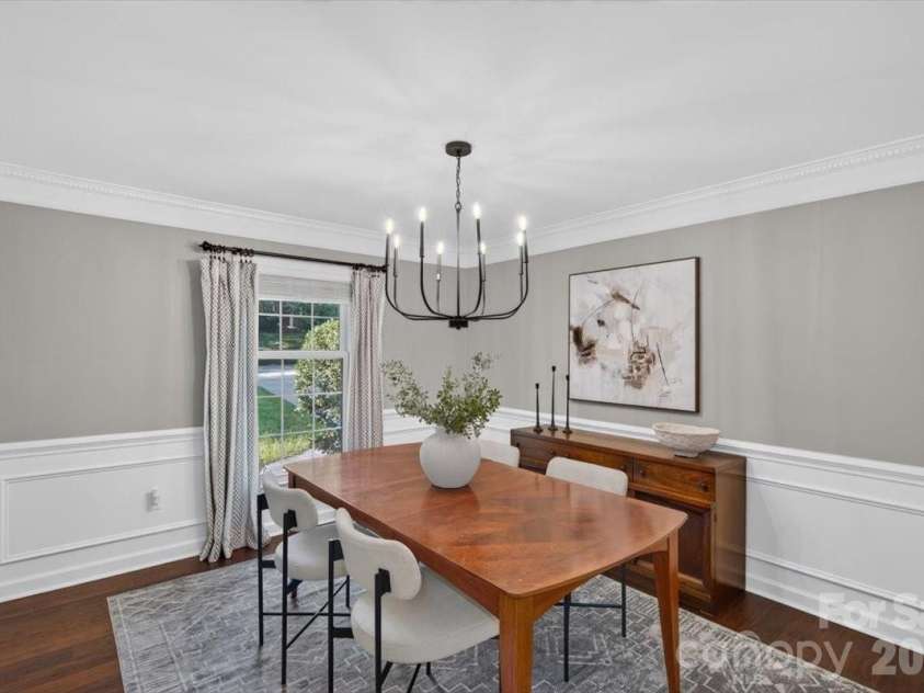 4124 Bridgewood Lane, Charlotte, NC 28226.  MLS# CAR4399322, YatesRealty ID 37252. 