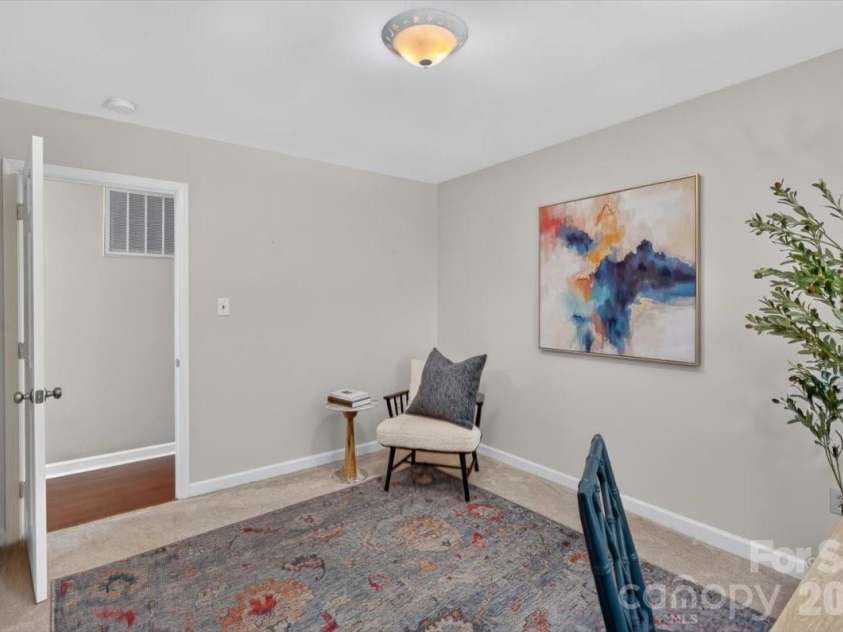 4124 Bridgewood Lane, Charlotte, NC 28226.  MLS# CAR4399322, YatesRealty ID 37252. 