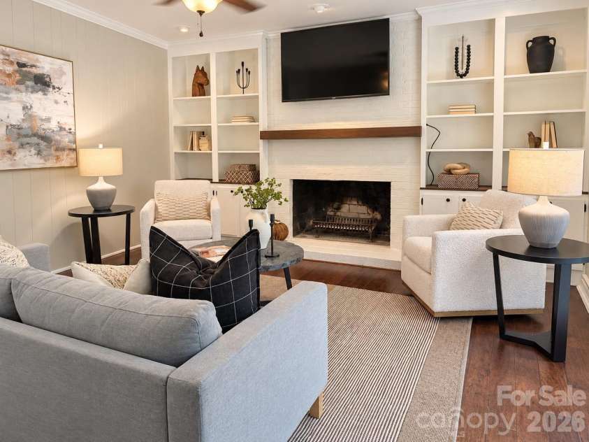 4124 Bridgewood Lane, Charlotte, NC 28226.  MLS# CAR4429421, YatesRealty ID 37252. 