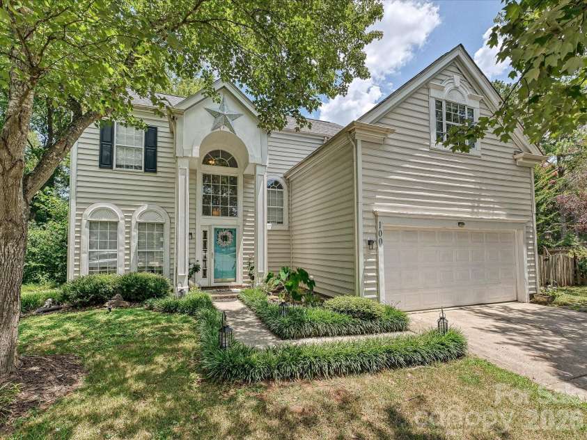 100 Aylesbury Lane, Indian Trail, NC 28079.  MLS# CAR4404850, YatesRealty ID 37253. 