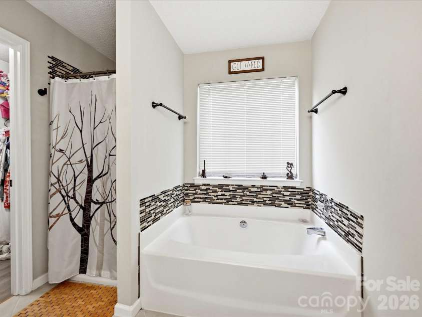 100 Aylesbury Lane, Indian Trail, NC 28079.  MLS# CAR4404850, YatesRealty ID 37253. 