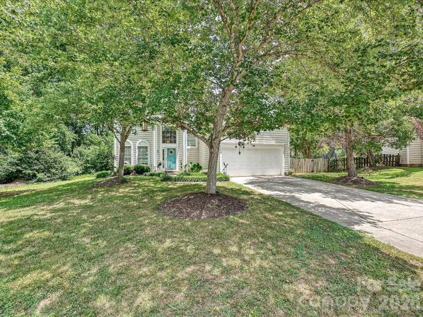 100 Aylesbury Lane, Indian Trail, NC 28079.  MLS# CAR4404850, YatesRealty ID 37253. 
