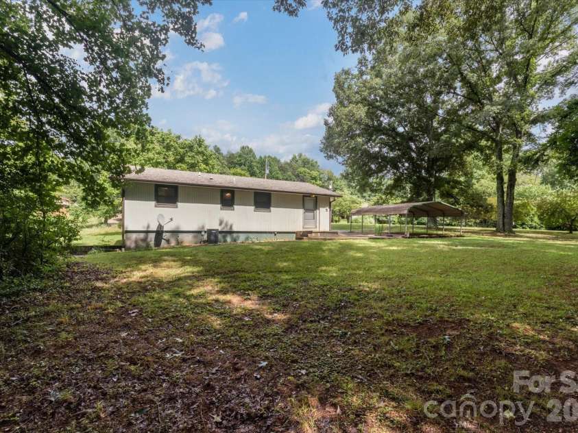 43 Open Valley Road, Marion, NC 28752.  MLS# CAR4404058, YatesRealty ID 37256. 