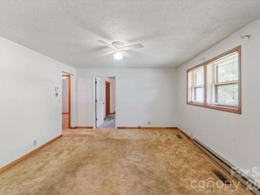 43 Open Valley Road, Marion, NC 28752.  MLS# CAR4404058, YatesRealty ID 37256. 