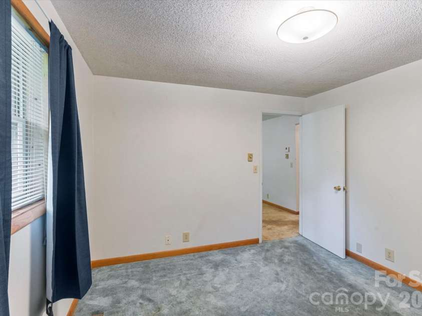 43 Open Valley Road, Marion, NC 28752.  MLS# CAR4404058, YatesRealty ID 37256. 