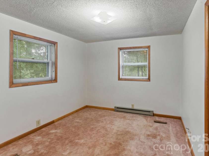 43 Open Valley Road, Marion, NC 28752.  MLS# CAR4404058, YatesRealty ID 37256. 