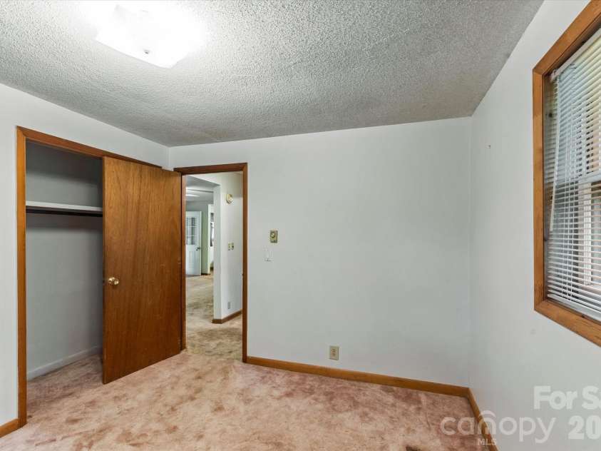 43 Open Valley Road, Marion, NC 28752.  MLS# CAR4404058, YatesRealty ID 37256. 