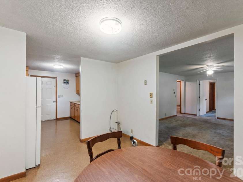 43 Open Valley Road, Marion, NC 28752.  MLS# CAR4404058, YatesRealty ID 37256. 