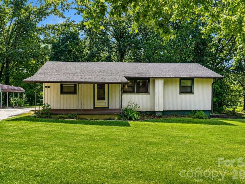 43 Open Valley Road, Marion, NC 28752.  MLS# CAR4404058, YatesRealty ID 37256. 