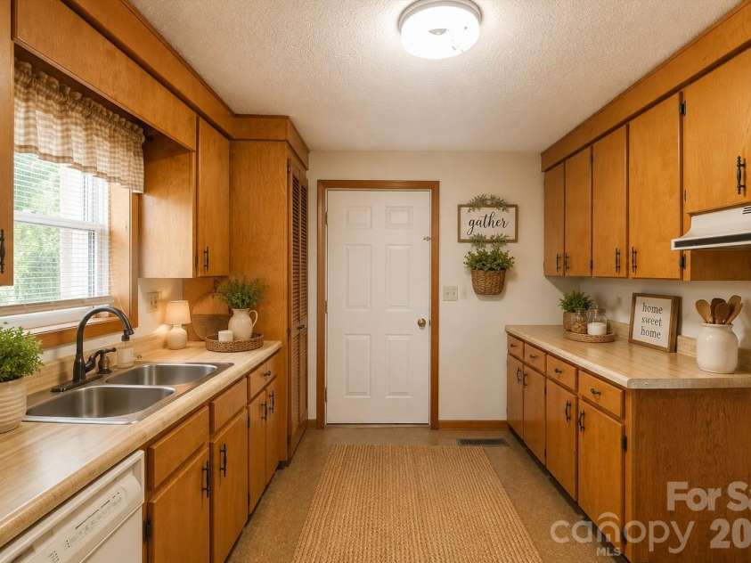 43 Open Valley Road, Marion, NC 28752.  MLS# CAR4404058, YatesRealty ID 37256. Virtually staged kitchen