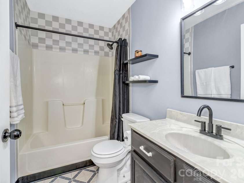 11 Aquarian Way, Leicester, NC 28748.  MLS# CAR4399952, YatesRealty ID 37257. 2nd full bath