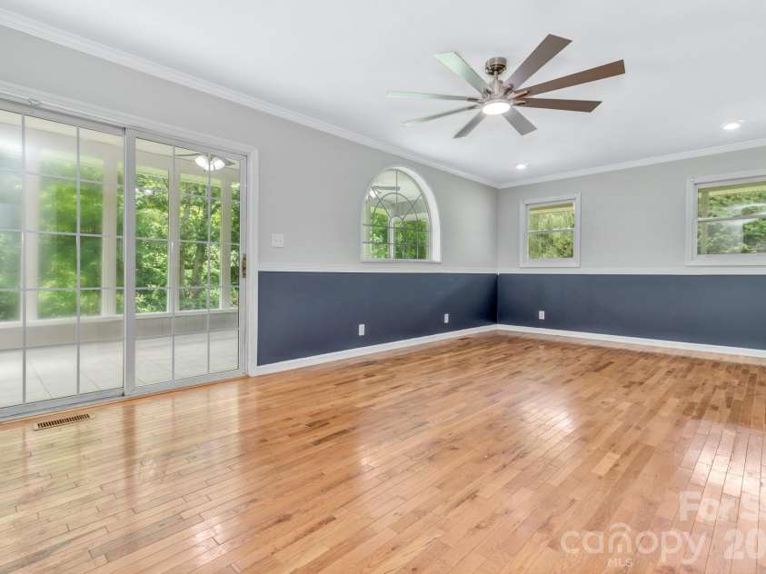 11 Aquarian Way, Leicester, NC 28748.  MLS# CAR4399952, YatesRealty ID 37257. 
