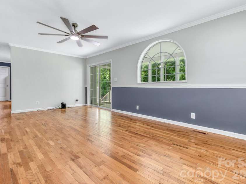 11 Aquarian Way, Leicester, NC 28748.  MLS# CAR4399952, YatesRealty ID 37257. 