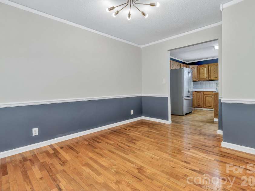 11 Aquarian Way, Leicester, NC 28748.  MLS# CAR4399952, YatesRealty ID 37257. 