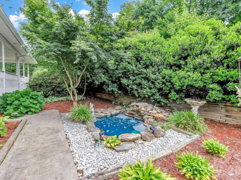 11 Aquarian Way, Leicester, NC 28748.  MLS# CAR4399952, YatesRealty ID 37257. 