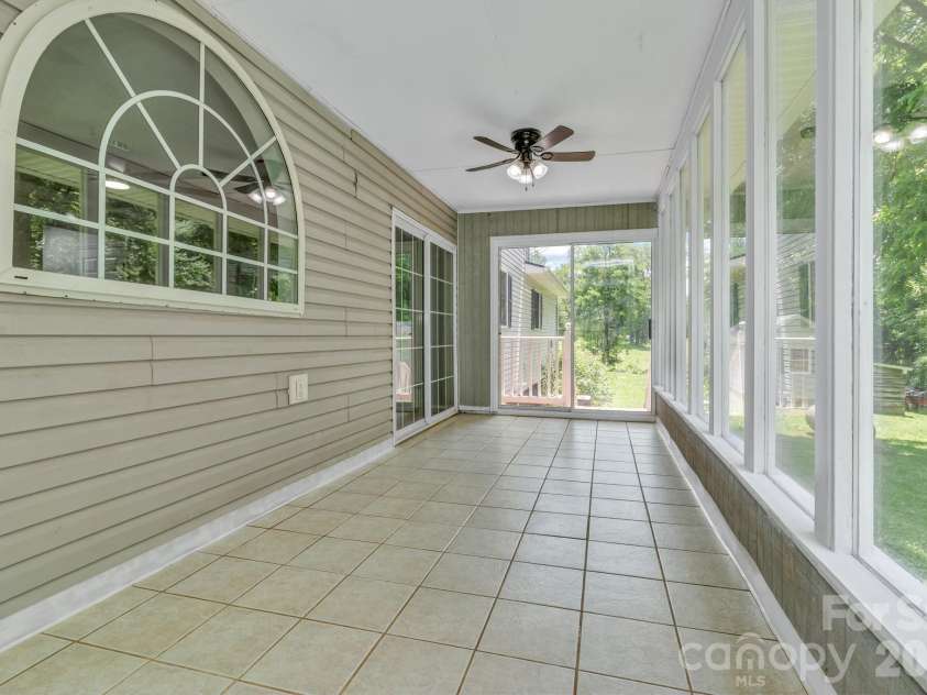 11 Aquarian Way, Leicester, NC 28748.  MLS# CAR4399952, YatesRealty ID 37257. 