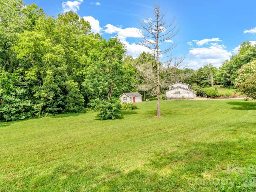 11 Aquarian Way, Leicester, NC 28748.  MLS# CAR4399952, YatesRealty ID 37257. 