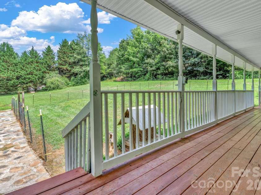 11 Aquarian Way, Leicester, NC 28748.  MLS# CAR4399952, YatesRealty ID 37257. 