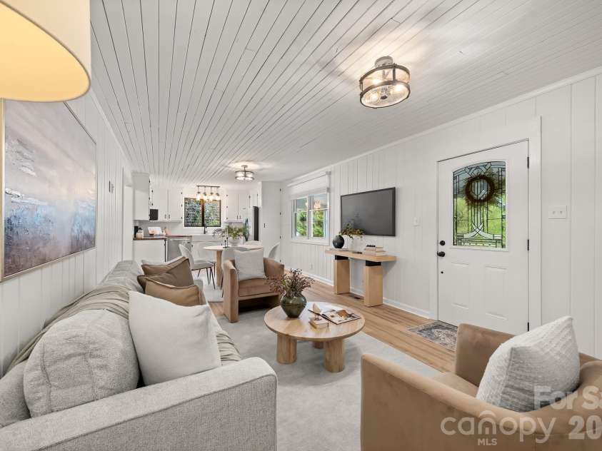 10718 Lancaster Highway, Waxhaw, NC 28173.  MLS# CAR4375827, YatesRealty ID 37258. 
