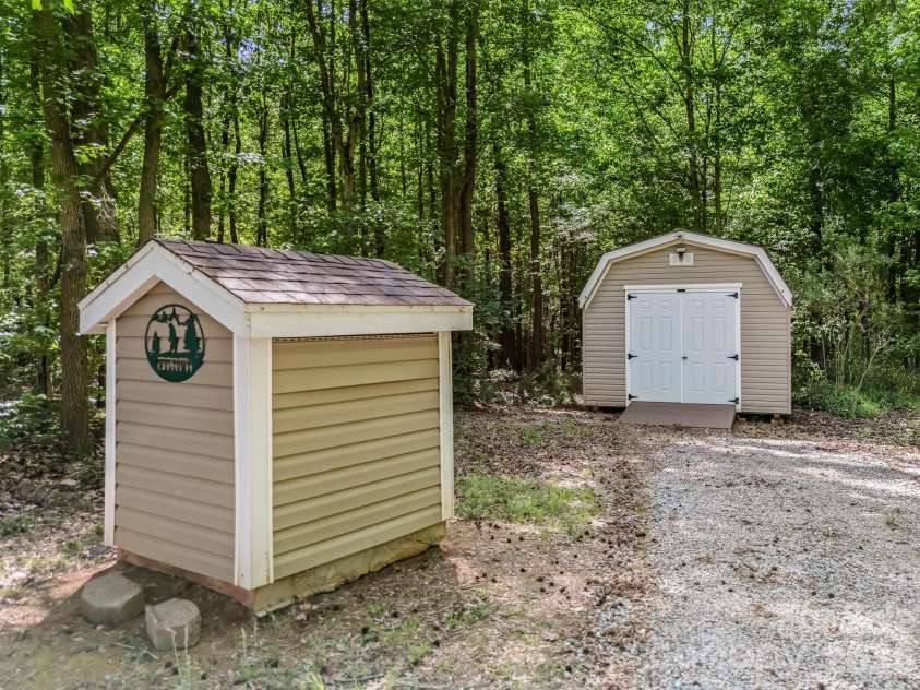 10718 Lancaster Highway, Waxhaw, NC 28173.  MLS# CAR4375827, YatesRealty ID 37258. 