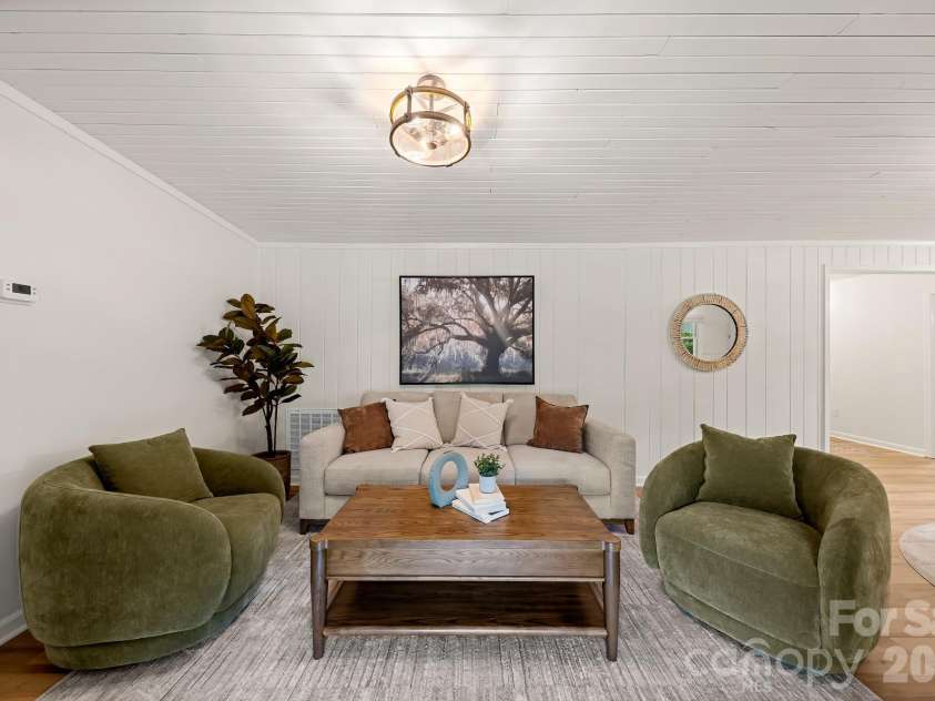 10718 Lancaster Highway, Waxhaw, NC 28173.  MLS# CAR4375827, YatesRealty ID 37258. 