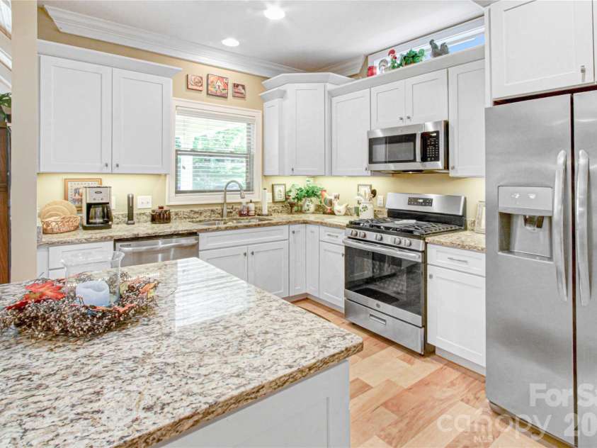 362 Windstone Drive, Fletcher, NC 28732.  MLS# CAR4400258, YatesRealty ID 37259. 