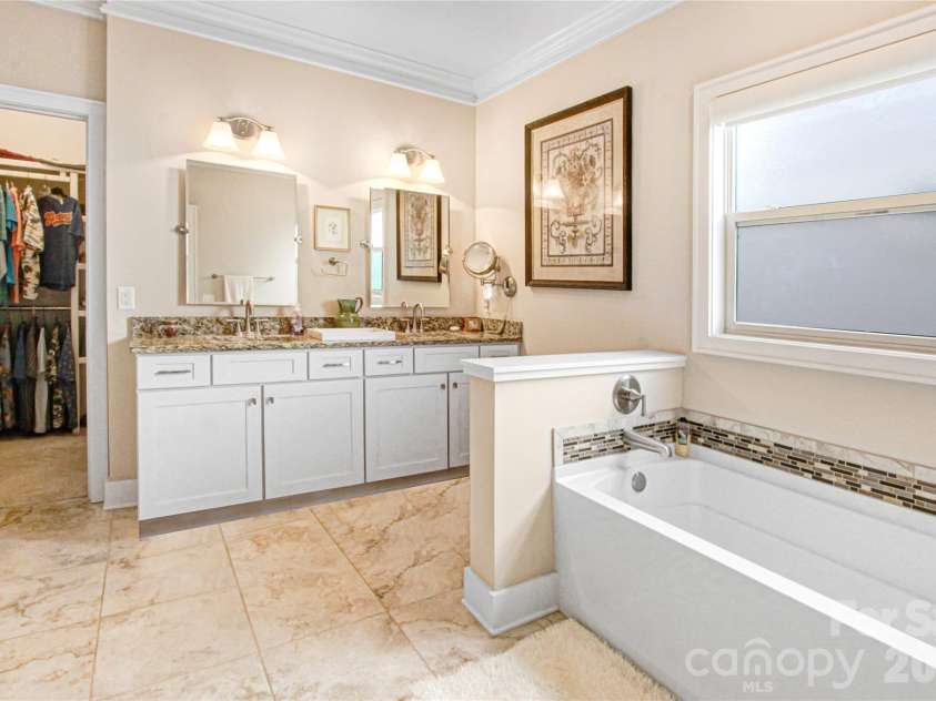 362 Windstone Drive, Fletcher, NC 28732.  MLS# CAR4400258, YatesRealty ID 37259. 