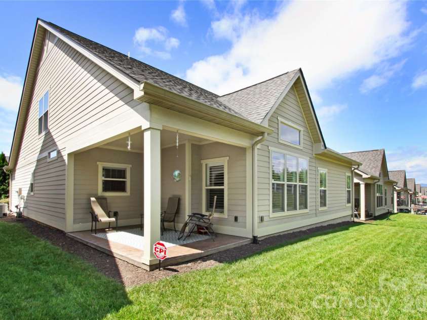 362 Windstone Drive, Fletcher, NC 28732.  MLS# CAR4400258, YatesRealty ID 37259. 