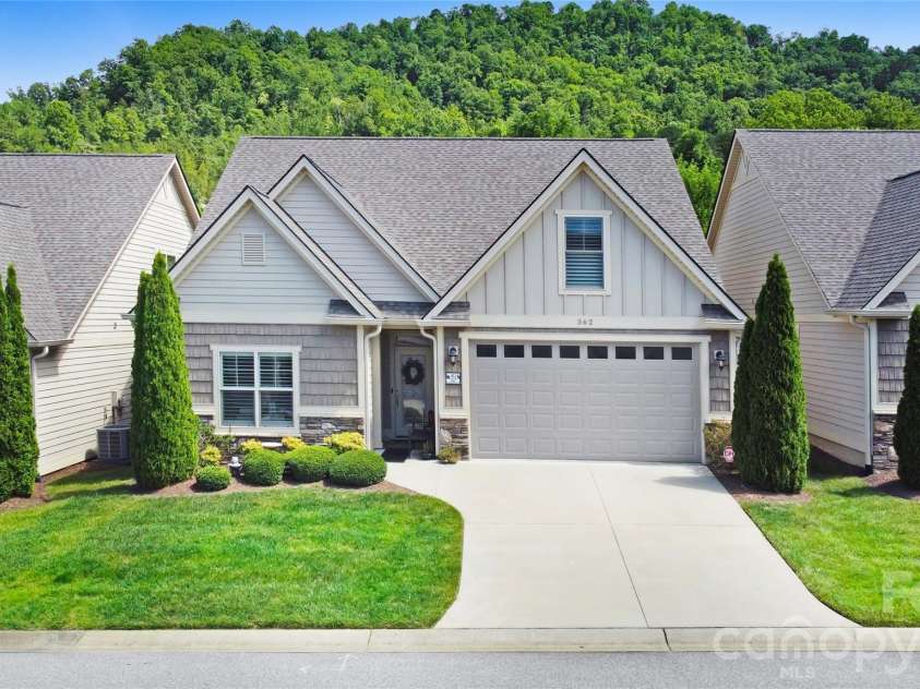 362 Windstone Drive, Fletcher, NC 28732.  MLS# CAR4400258, YatesRealty ID 37259. 