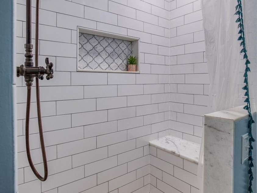 4105 South Fork Avenue, Hickory, NC 28602.  MLS# CAR4210968, YatesRealty ID 3726. 