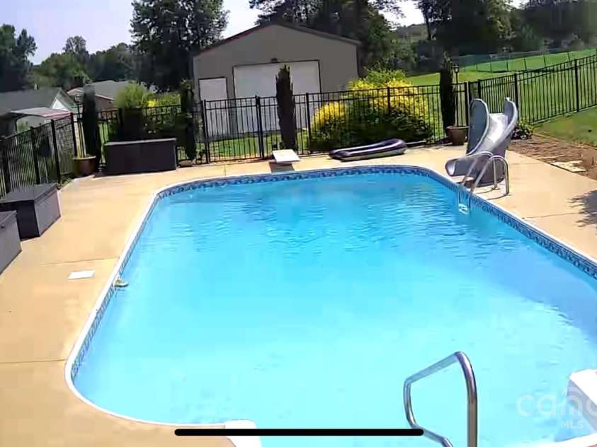 4105 South Fork Avenue, Hickory, NC 28602.  MLS# CAR4210968, YatesRealty ID 3726. 