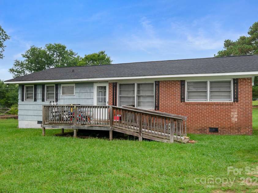 940 End Road, Chester, SC 29706.  MLS# CAR4290564, YatesRealty ID 3726. 